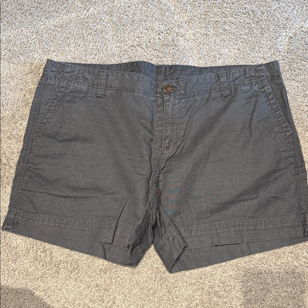 The North Face Women's Gray Shorts NWOT Size 14